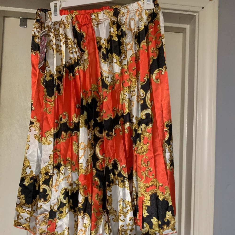 Satin chain print skirt